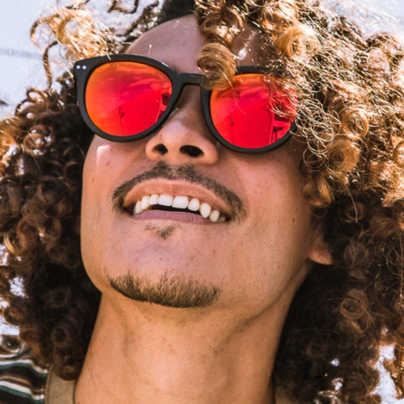 Buena Vista - Red Mirror Round Sunglasses For Men - Picture 2 of 4